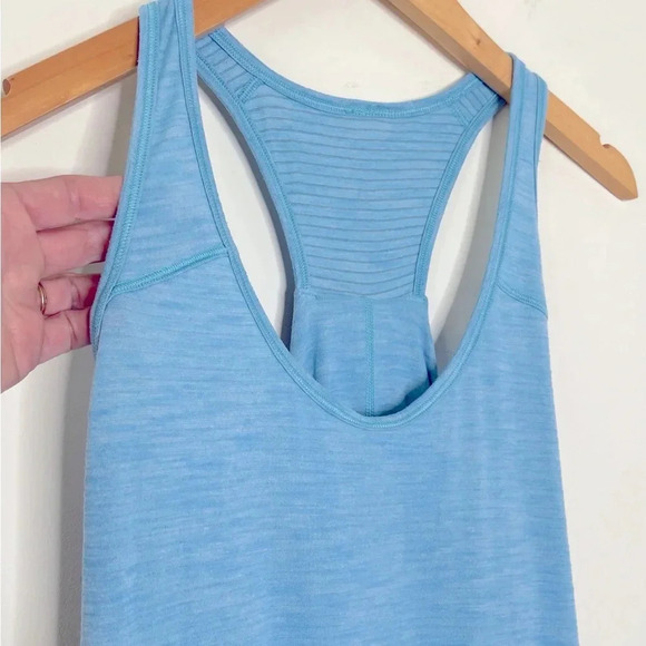 Lululemon Women’s Essential Tank Pleated - Picture 2 of 11